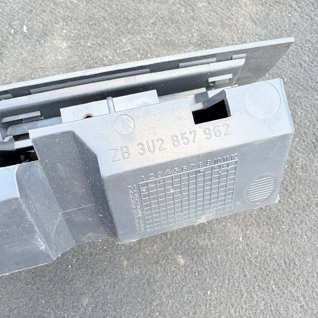 Skoda Superb 3U 2002-2008 Centre Console Ashtray Lid 4G7 3U2857962