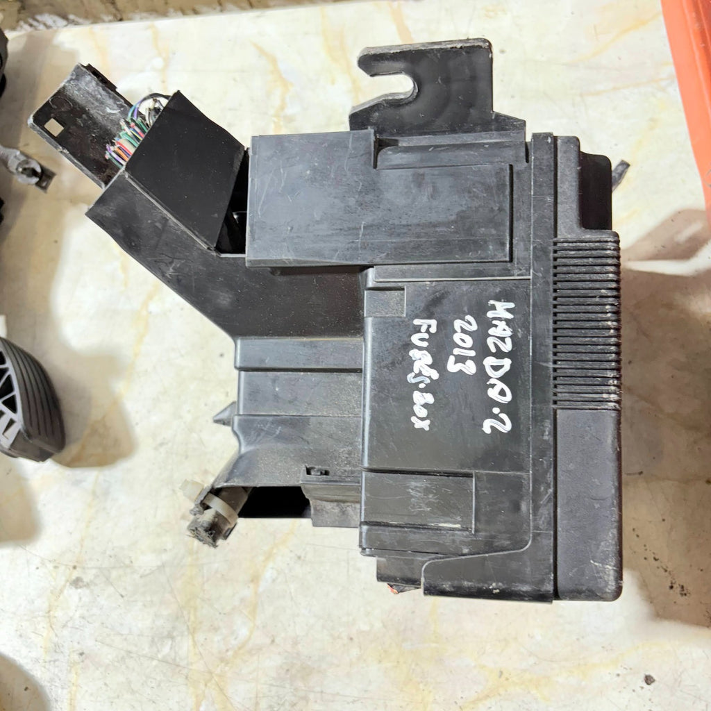 Mazda 2 2007-2015S Engine Bay Fuse Box/Fusebox