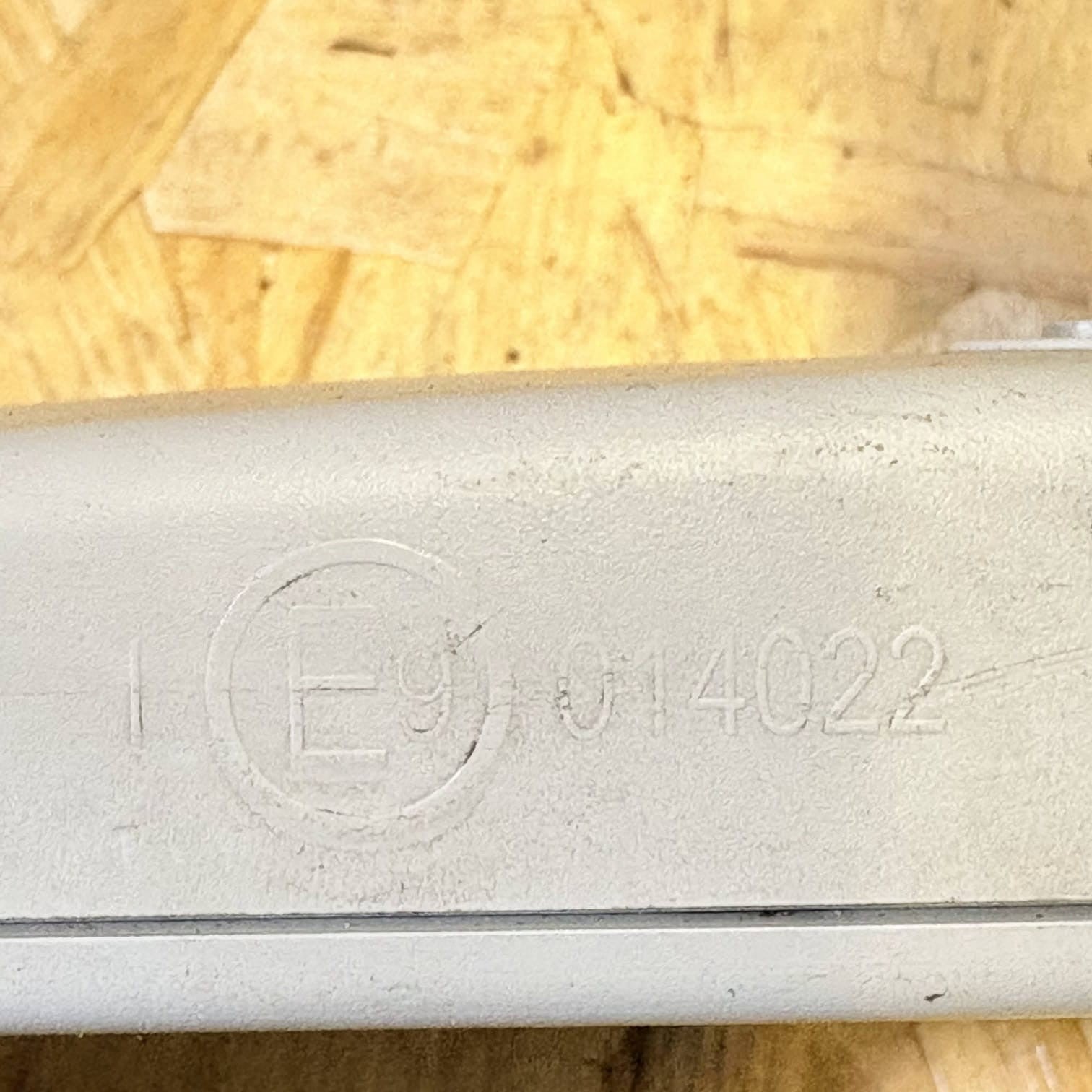VW AUDI SKODA SEAT INTERIOR REAR VIEW MIRROR PART No's E9014022, E1021065 2009
