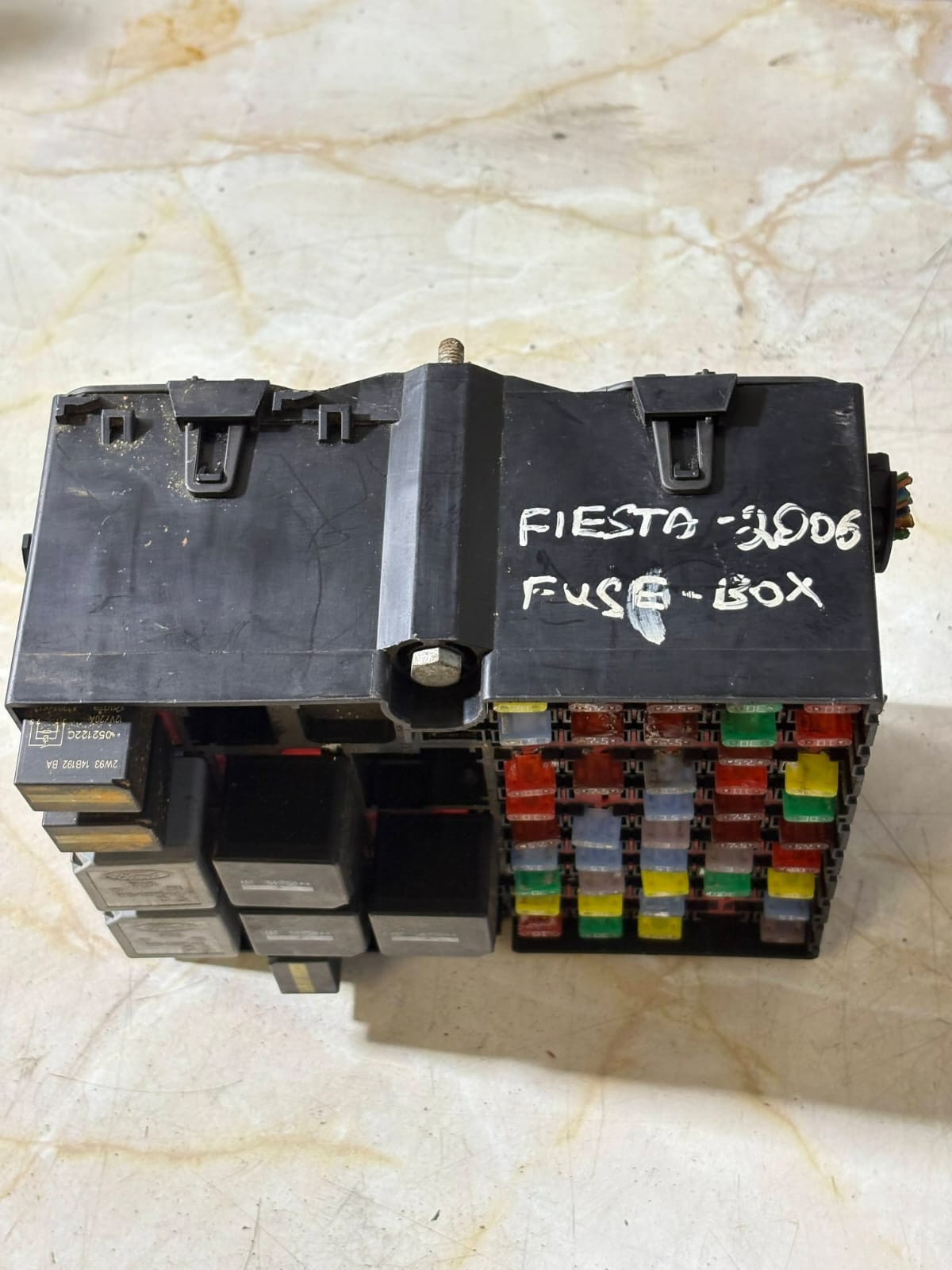 6N1T14401ACF Relay/Fuse Box for FORD FUSION (CBK) Ambiente 2006 8393979