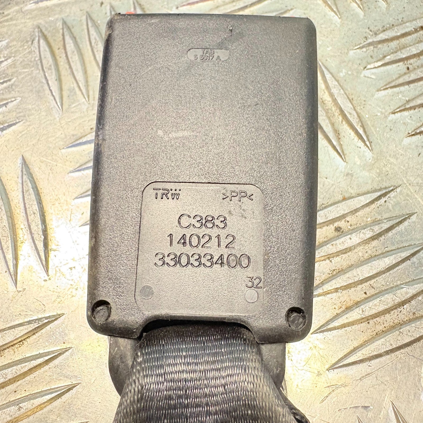 Ford Ka MK2 Passengers Rear Seatbelt Buckle Catch 33033400 2008-2016