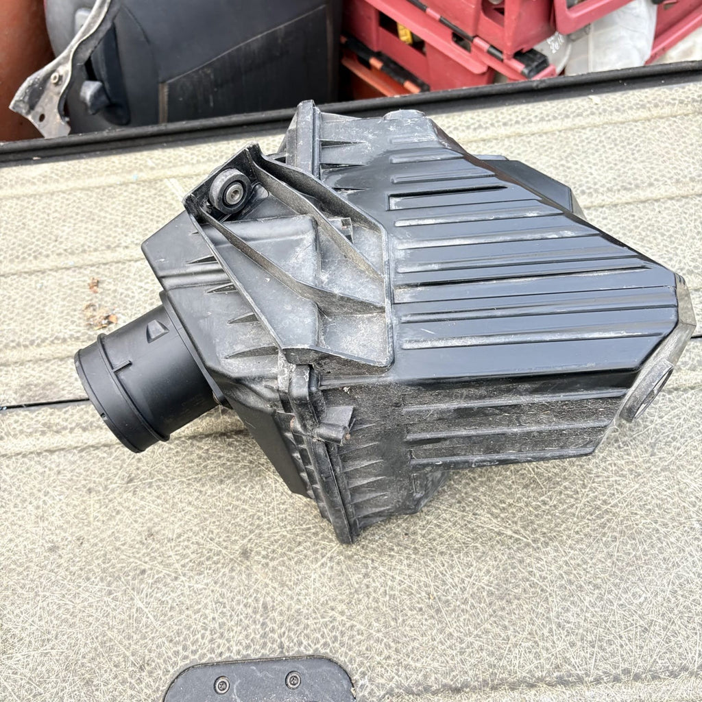 JAGUAR E-PACE X540 AIR FILTER BOX HOUSING GJ32-9600-AD