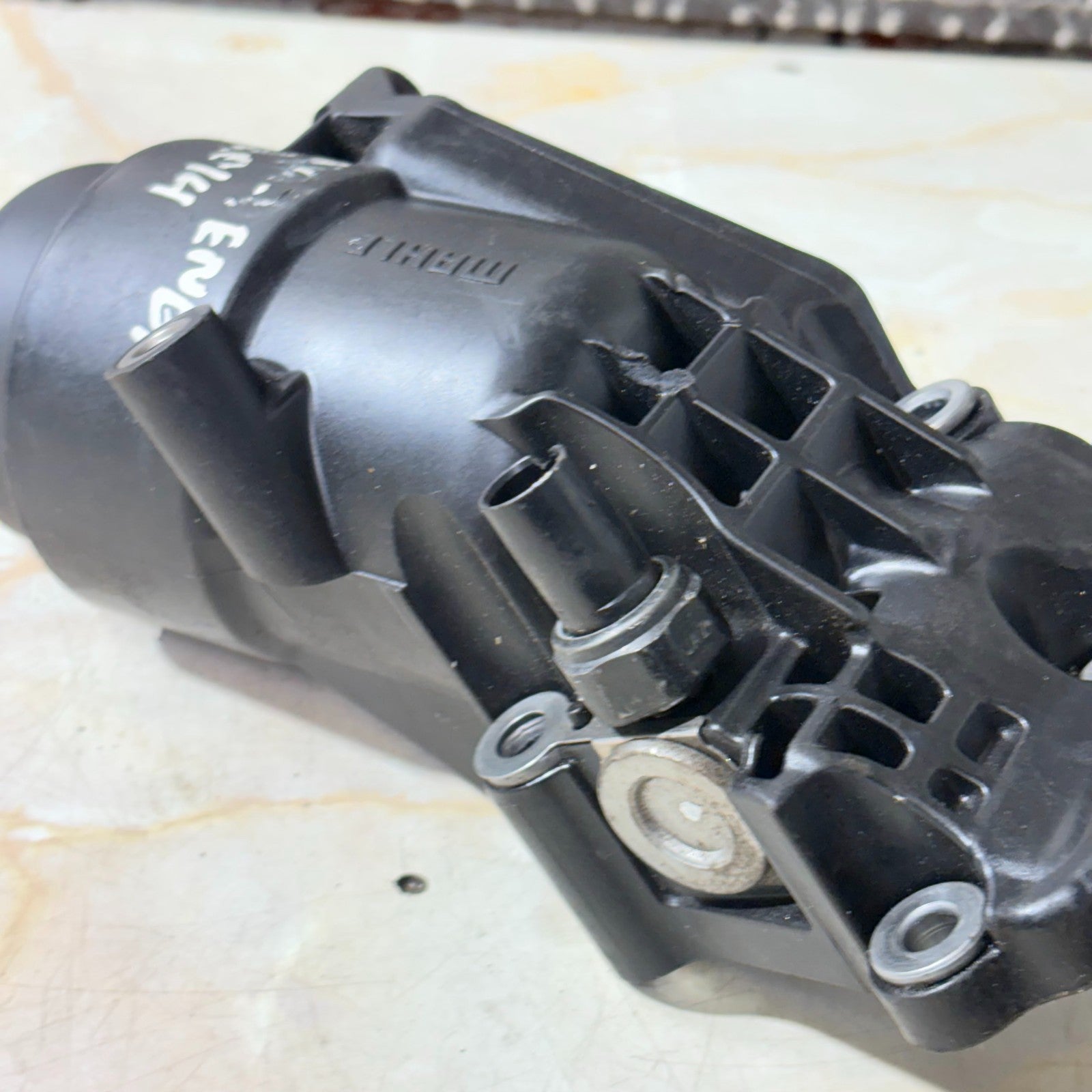 KIA VENGA 2014 OIL FILTER HOUSING