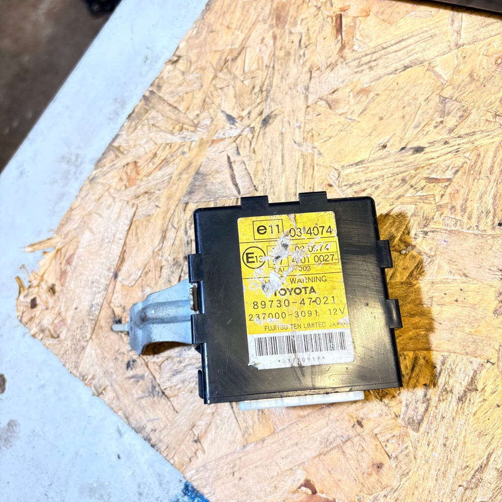 Toyota Prius MK2 2003-2009 Anti Theft Alarm Warning Control Module 89730-47021
