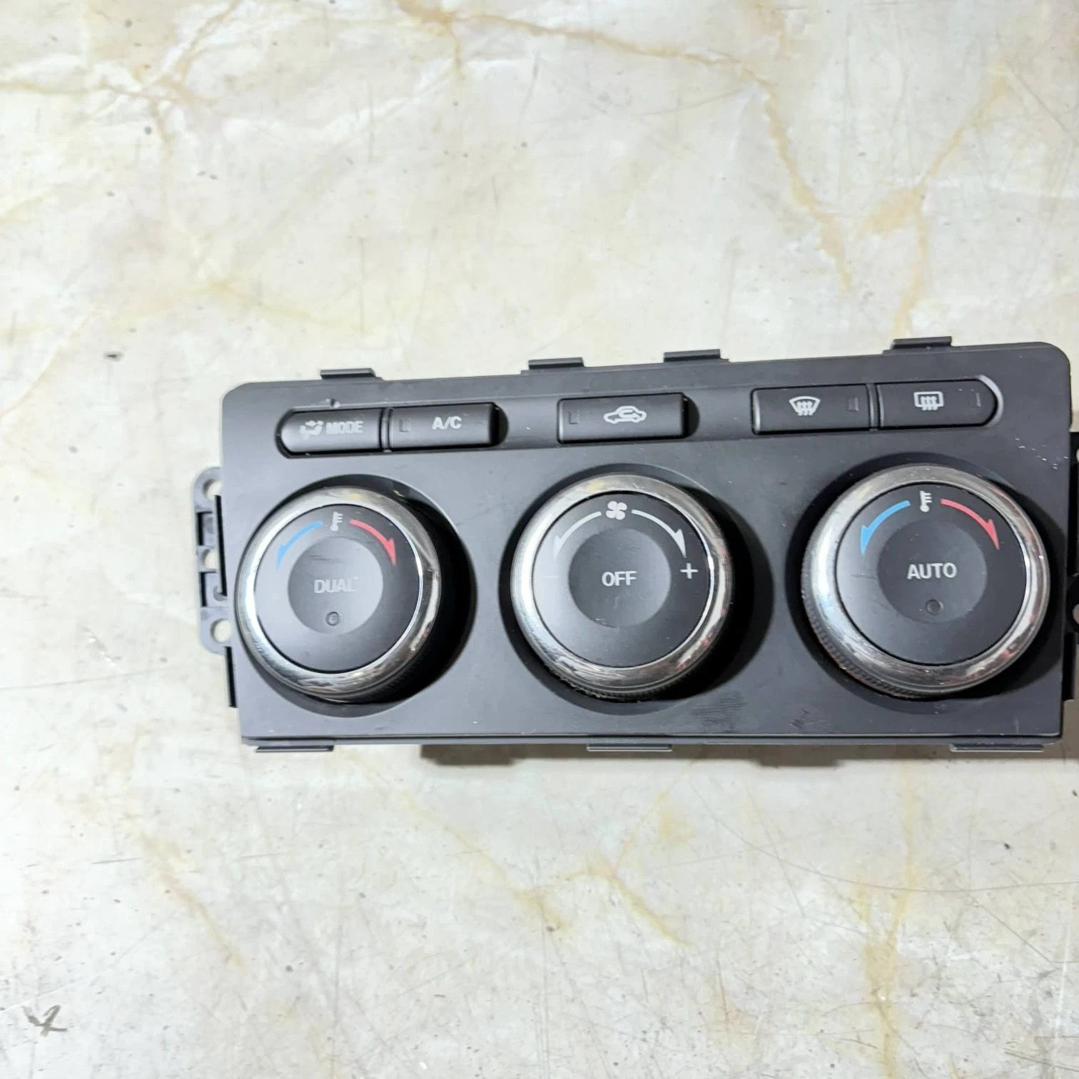 Mazda 6 GH 2008-2012 Heater Climate Control Air Con Panel Unit GDN3-61190