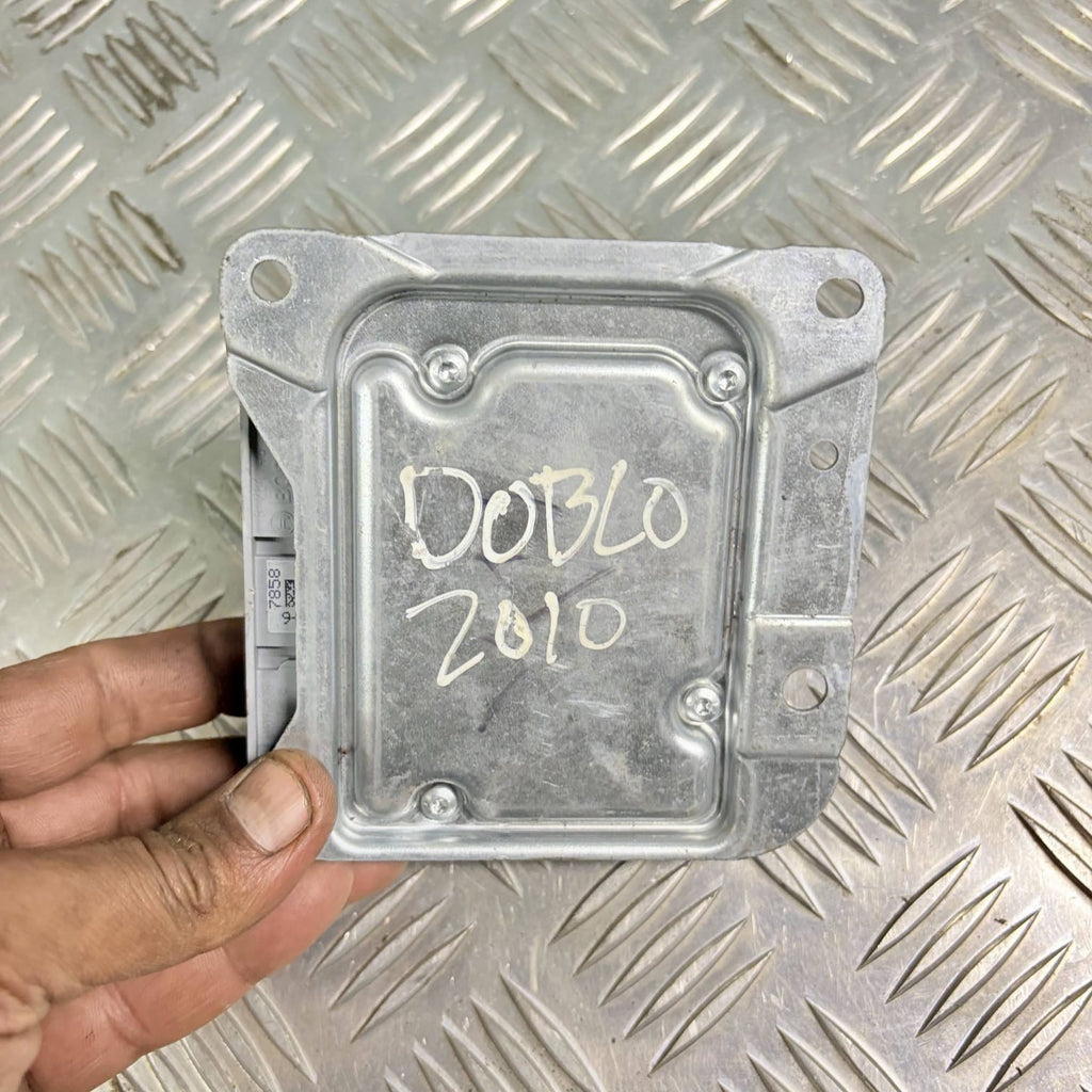 Fiat Doblo 2010 Control unit module 0285010547 IPJ123819