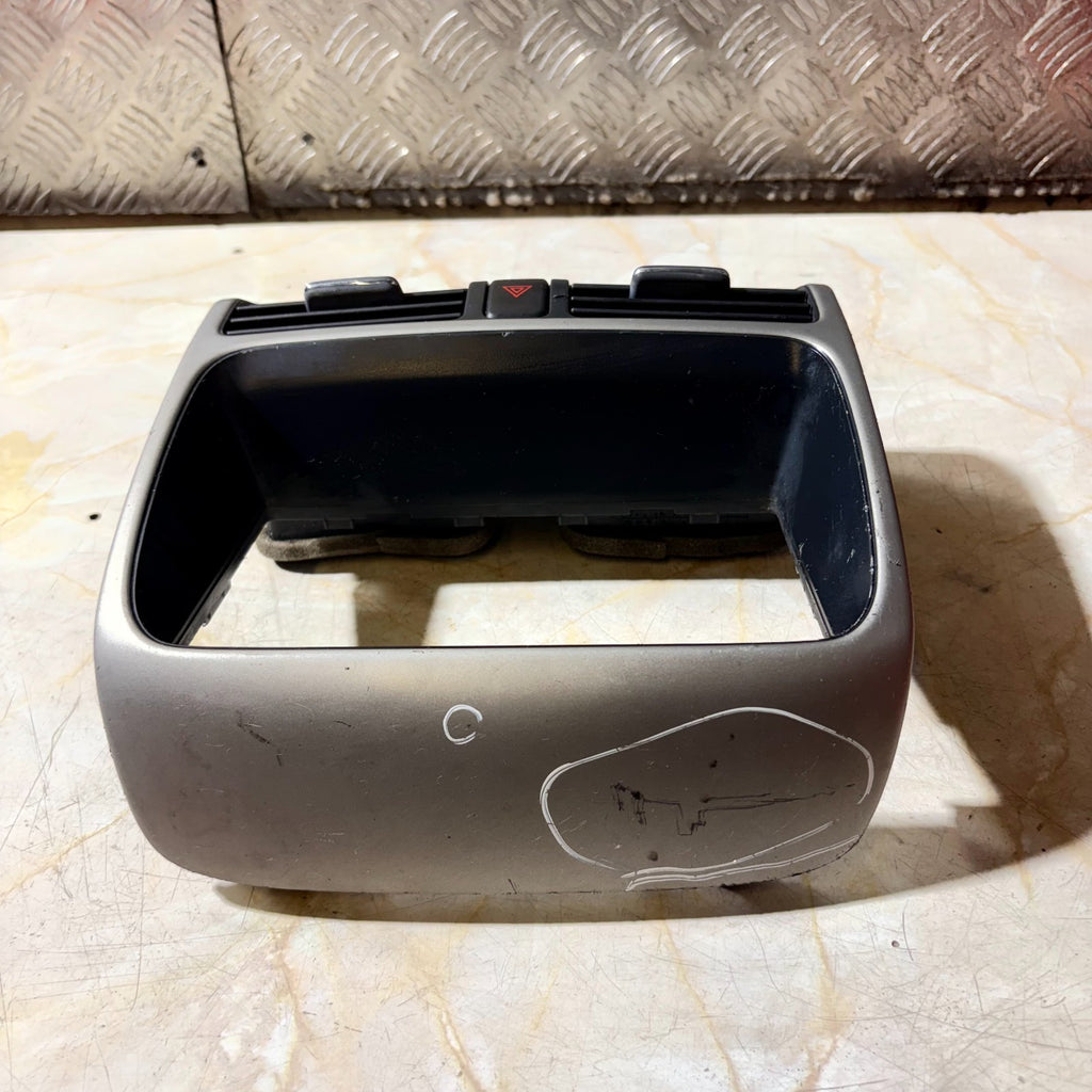 Honda CR-V MK2 2002-2006 Dashboard Central Air Vent Radio Bezel Trim 77250S9A013