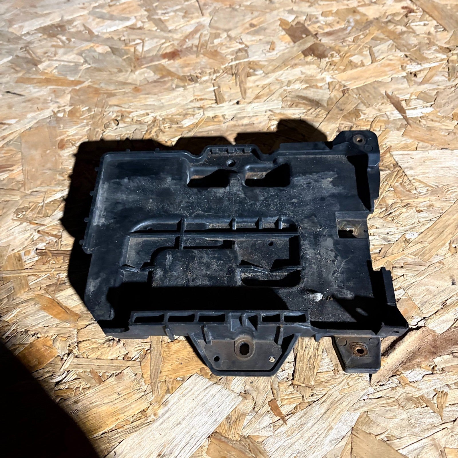 Kia Rio Mk3 UB 2012-2015 Engine Bay Battery Tray Holder 37150-1W000 1.2 Petrol