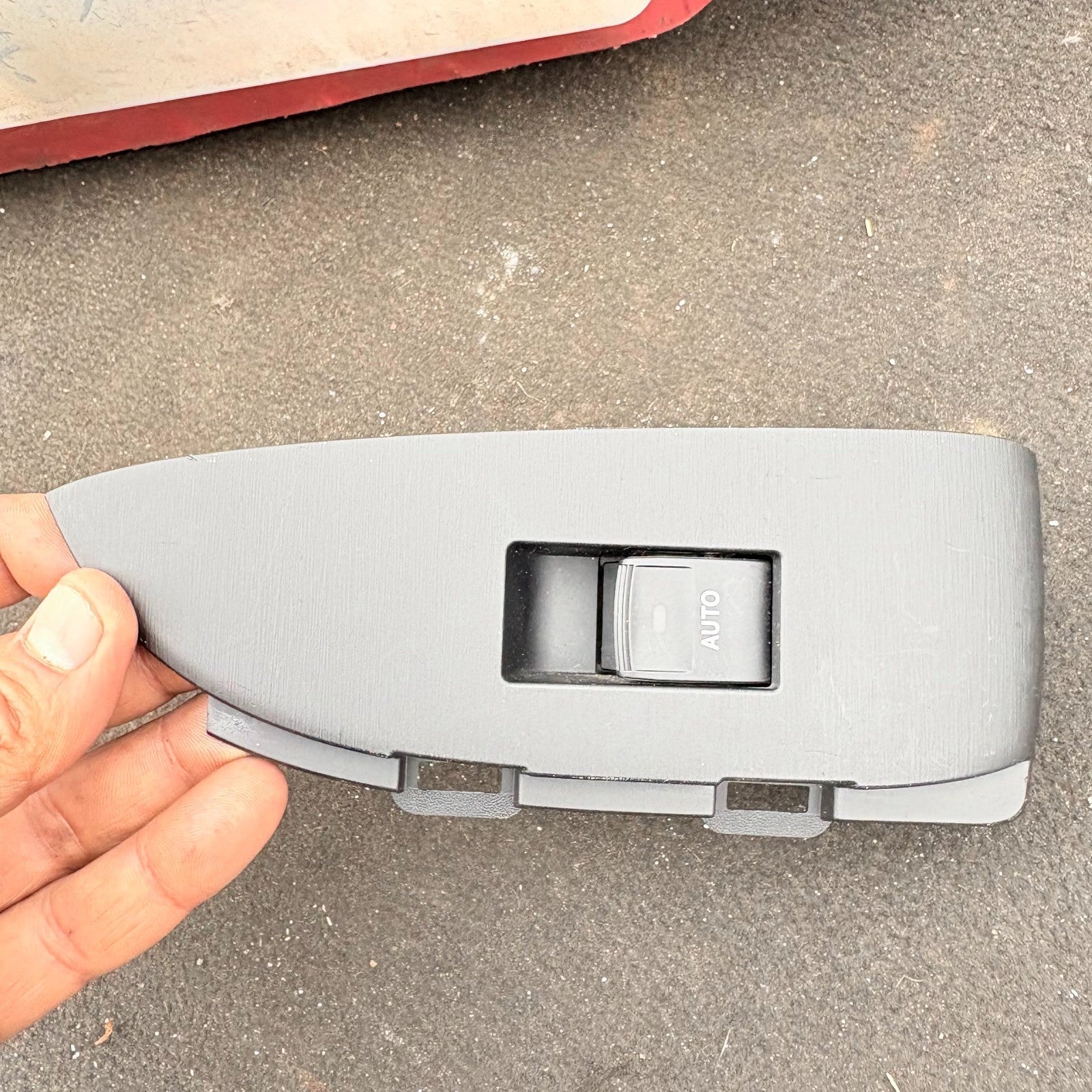 2009-2015 TOYOTA PRIUS 1.8 HYBRID DRIVER SIDE RIGHT REAR WINDOW CONTROL SWITCH