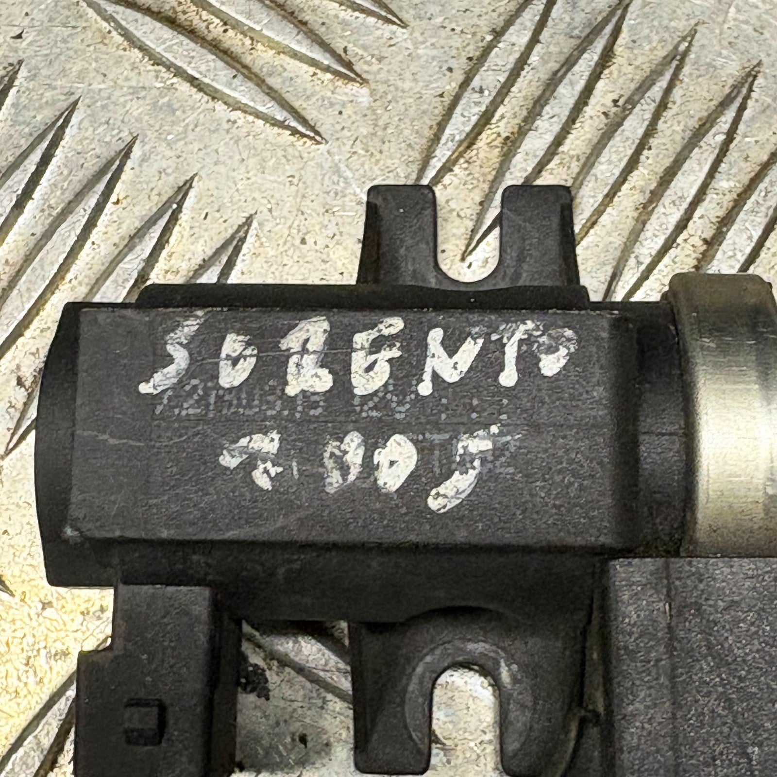 Kia Sorento 2.5 CRDi Solenoid Valve 2002-2006 103kW