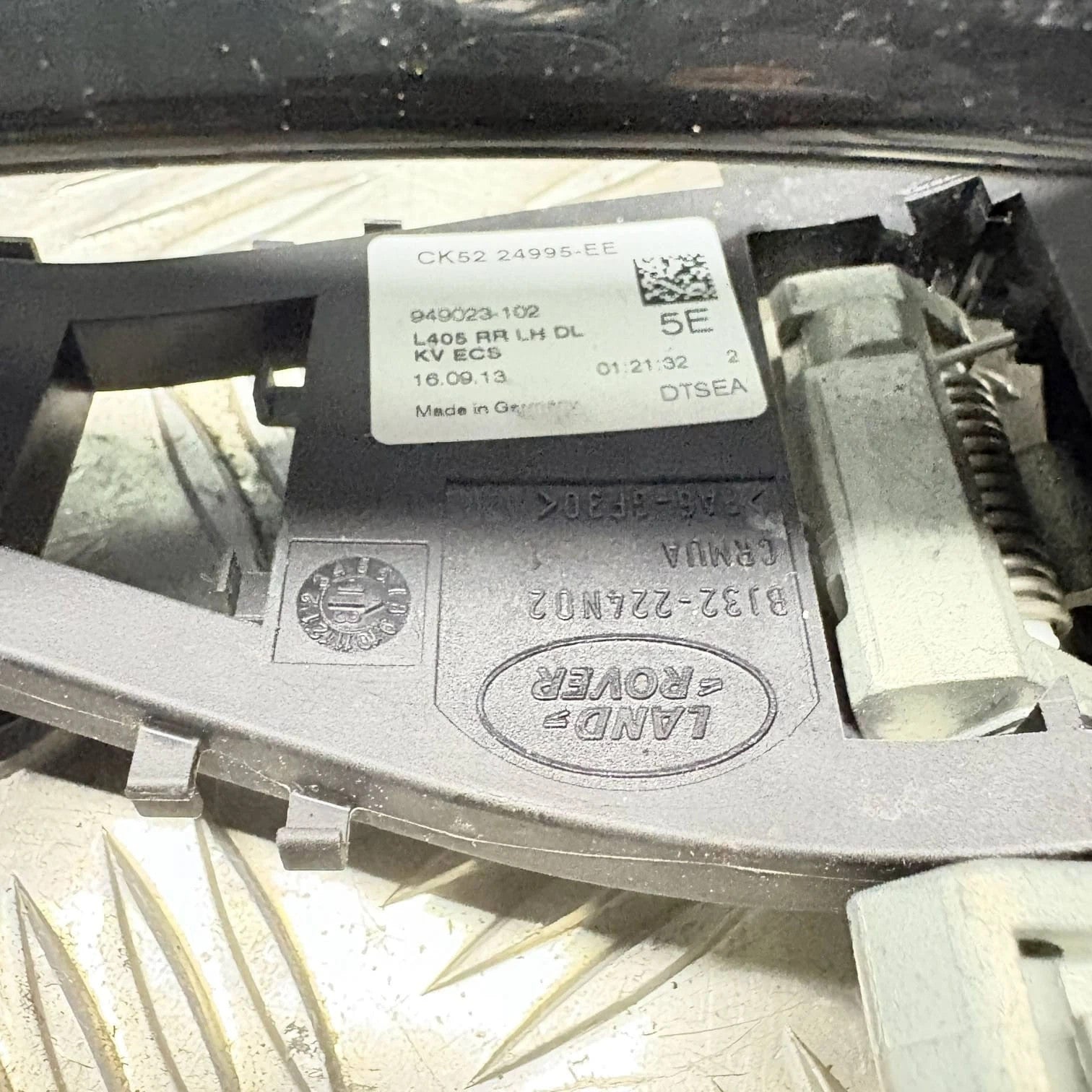 2013 RANGE ROVER VOGUE L405 REAR Right EXTERIOR DOOR HANDLE CK5224995-EE A196