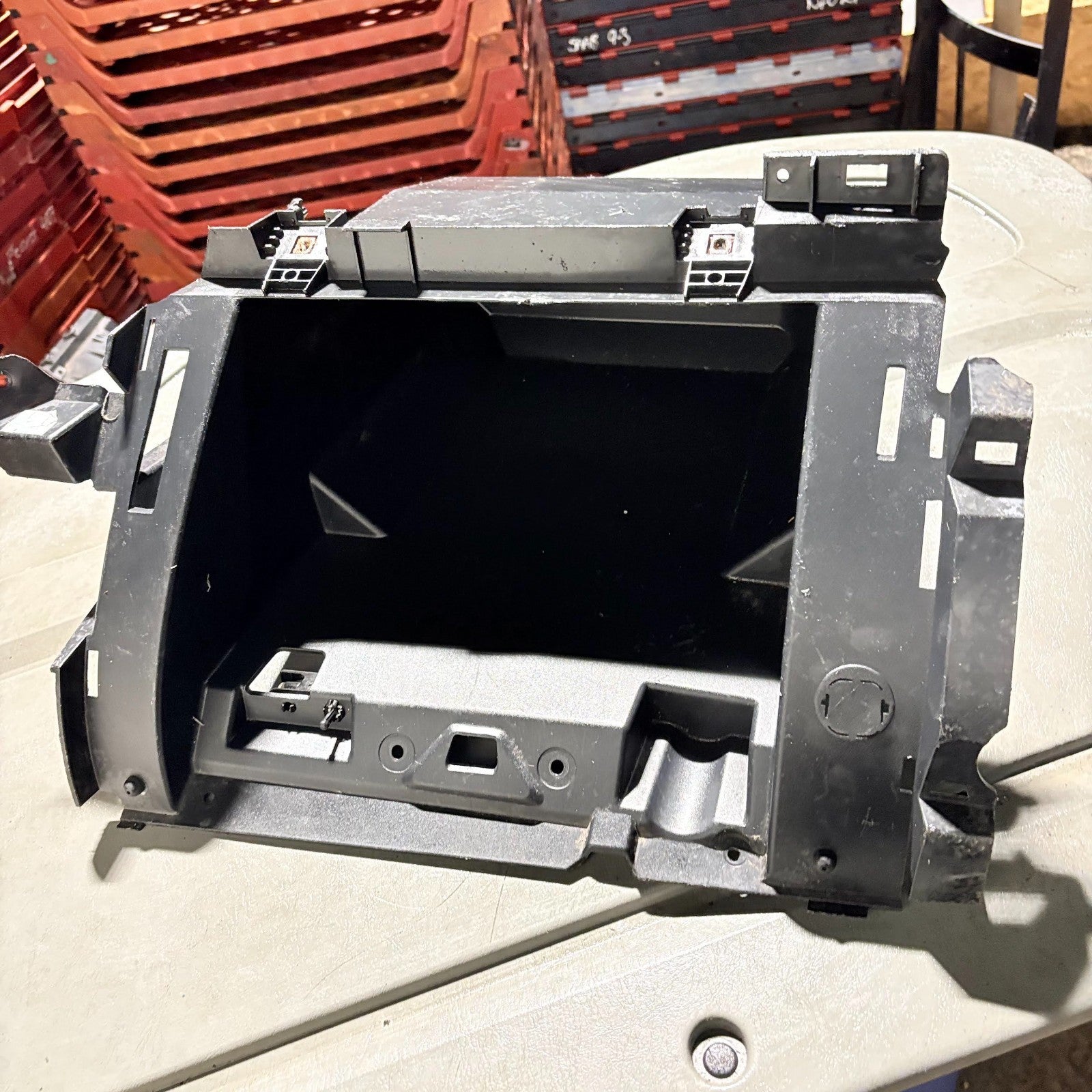 3M51R06044AGW 3M51-R06044AGW Glove Box Assembly for Ford C-MAX 2006