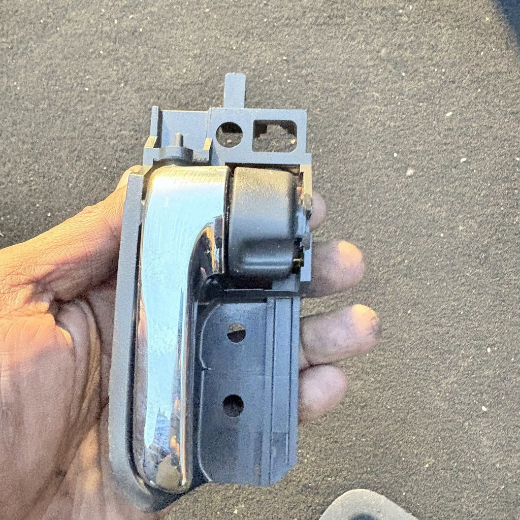 Toyota Corolla E12 E120 2002-2007 Inside Front Left Door Handle NSF 50594A1