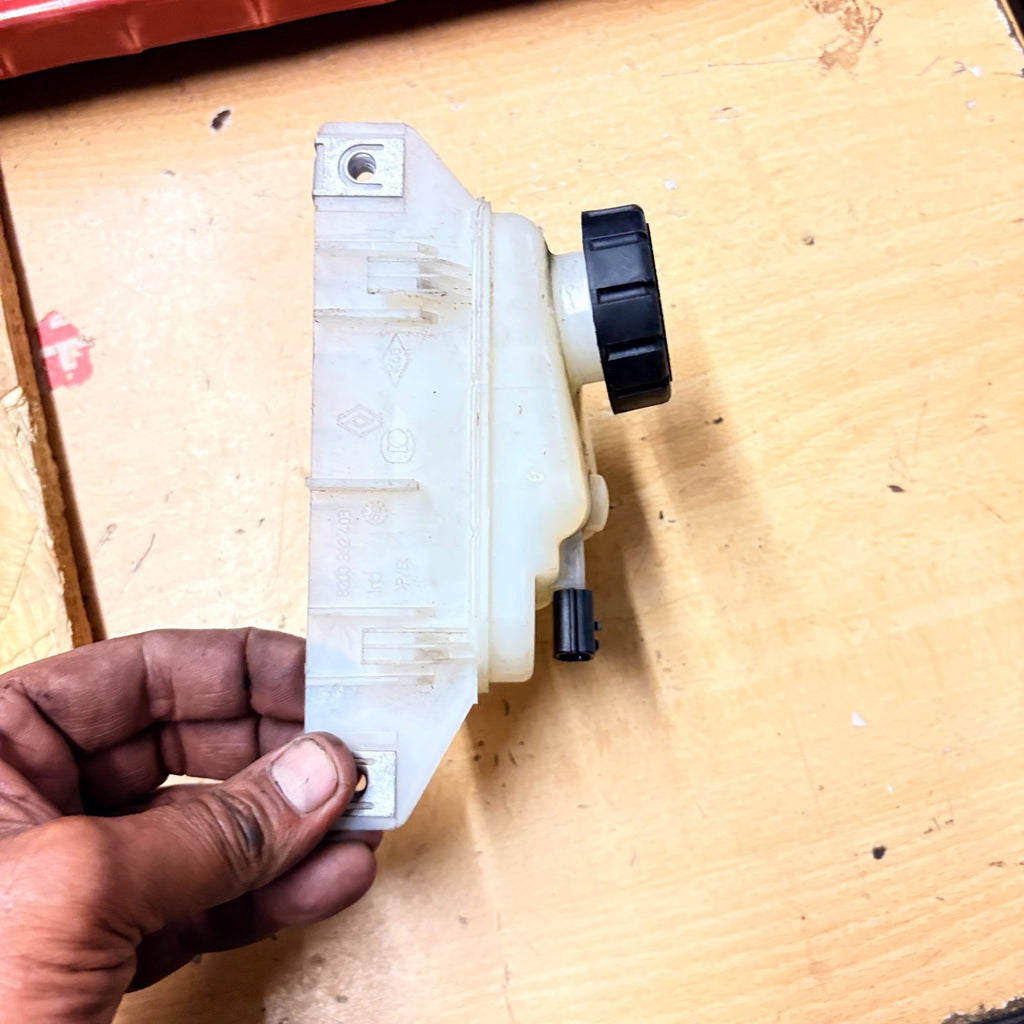 Renault Twingo 07-11 Brake Master Cylinder Reservoir Tank 8200862403