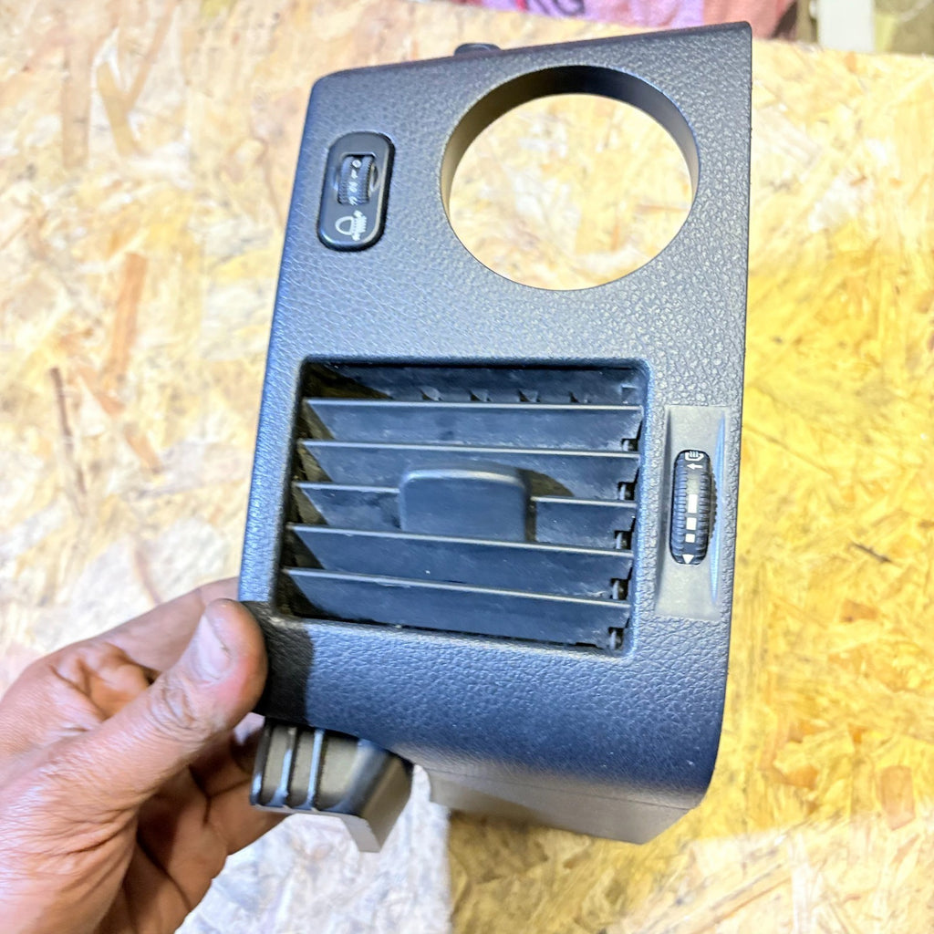 Mercedes-Benz Sprinter W906 2008 dashboard air vent driver right side DN14078R
