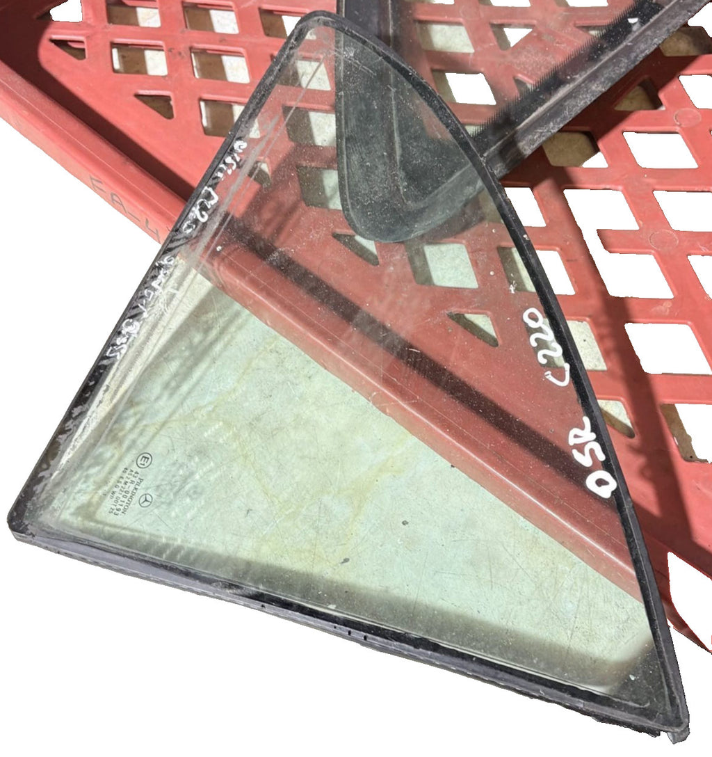 MERCEDES BENZ W203 C CLASS SALOON REAR WINDOW QUARTER GLASS OSR SIDE 43R-001193