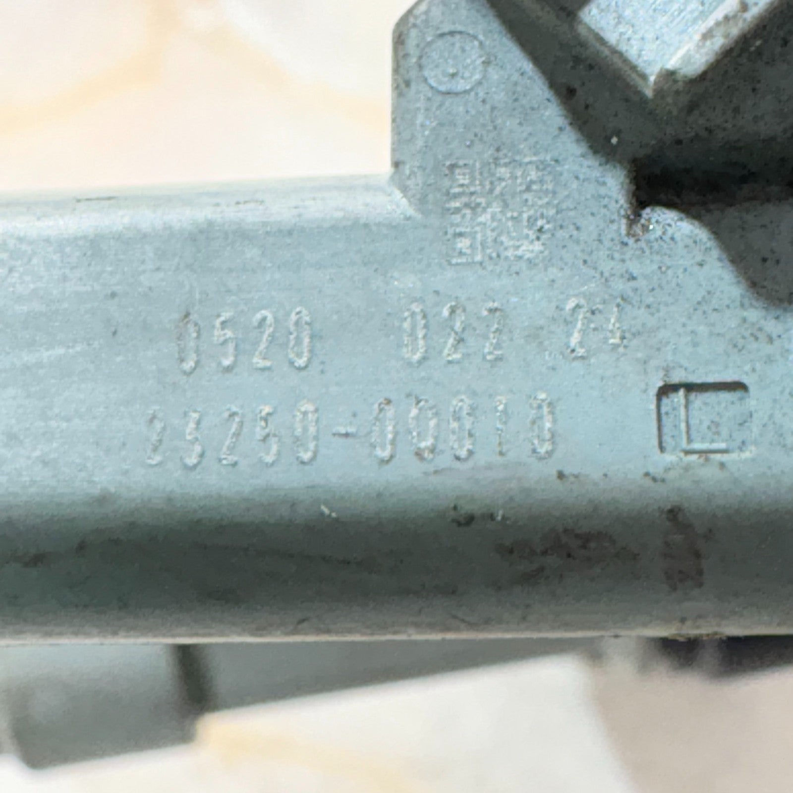Toyota Aygo Citroen C1 Peugeot 107 1.0 Injector Fuel Rail 23814-0Q010-A 2005-14