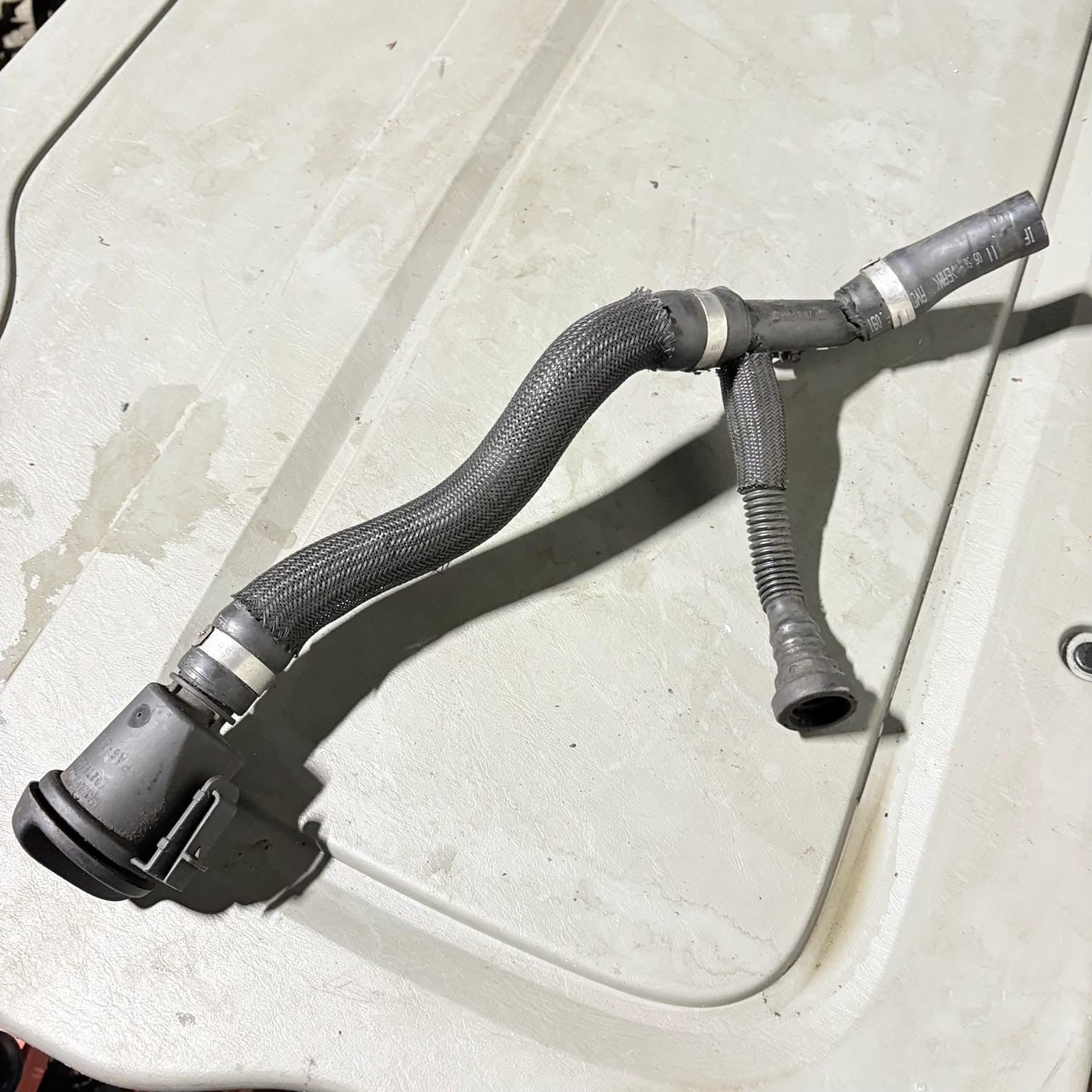 Citroën C5 X7 Tourer Estate 2.0 HDi Oil Filler Hose Pipe 9684359980