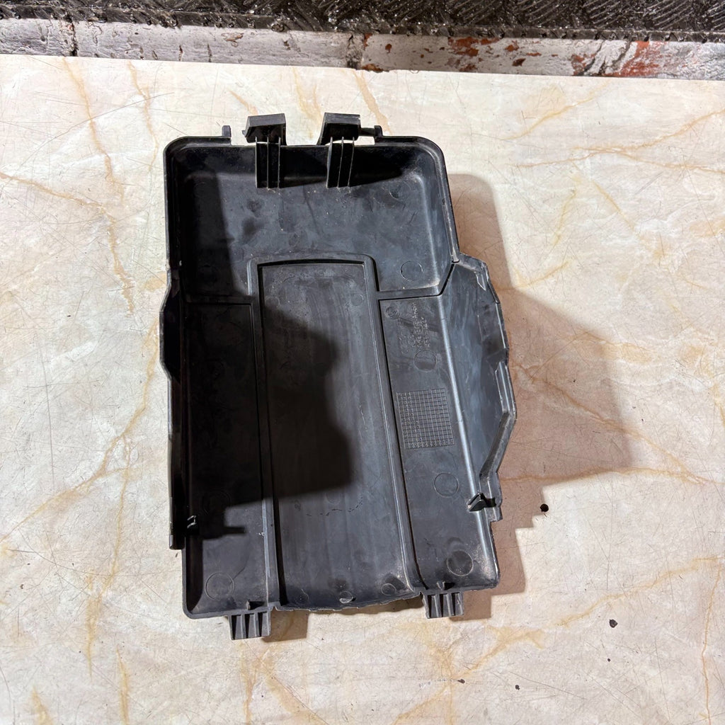 VW GOLF MK5 2004-2009 ENGINE BAY BATTERY INSULATION BOX COVER 1K0915443A