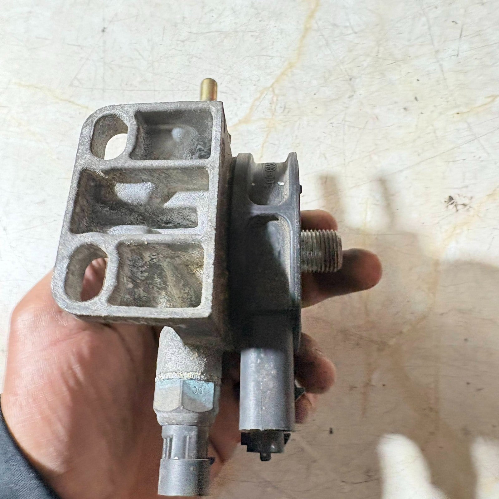 IVECO DAILY III 50C14 2004-2006 3.0 136HP DIESEL FUEL FILTER HOUSING HEAD PUMP