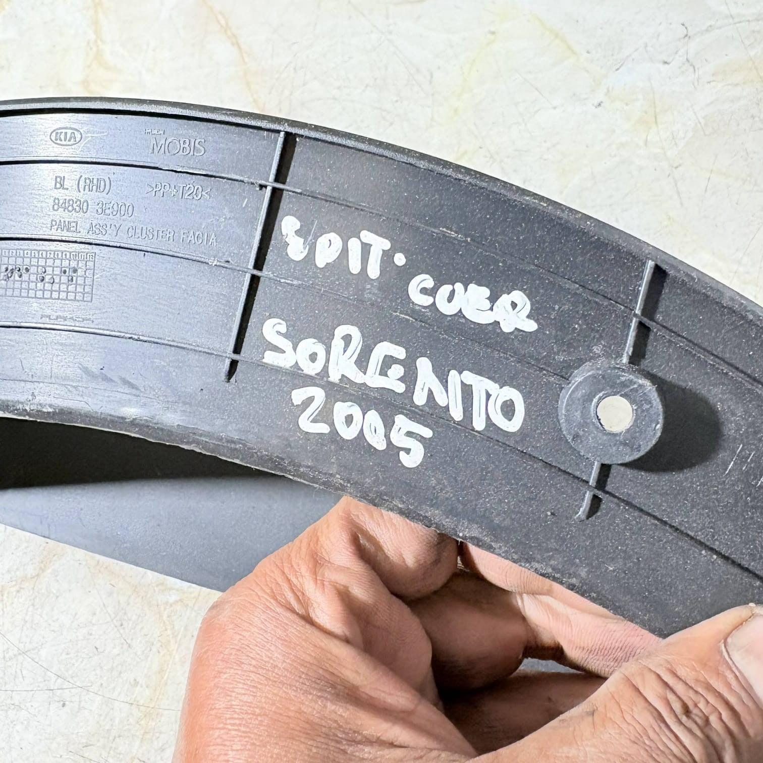 Kia Sorento Speedometer Surround Trim Cover 84830-3E900 2002-2009
