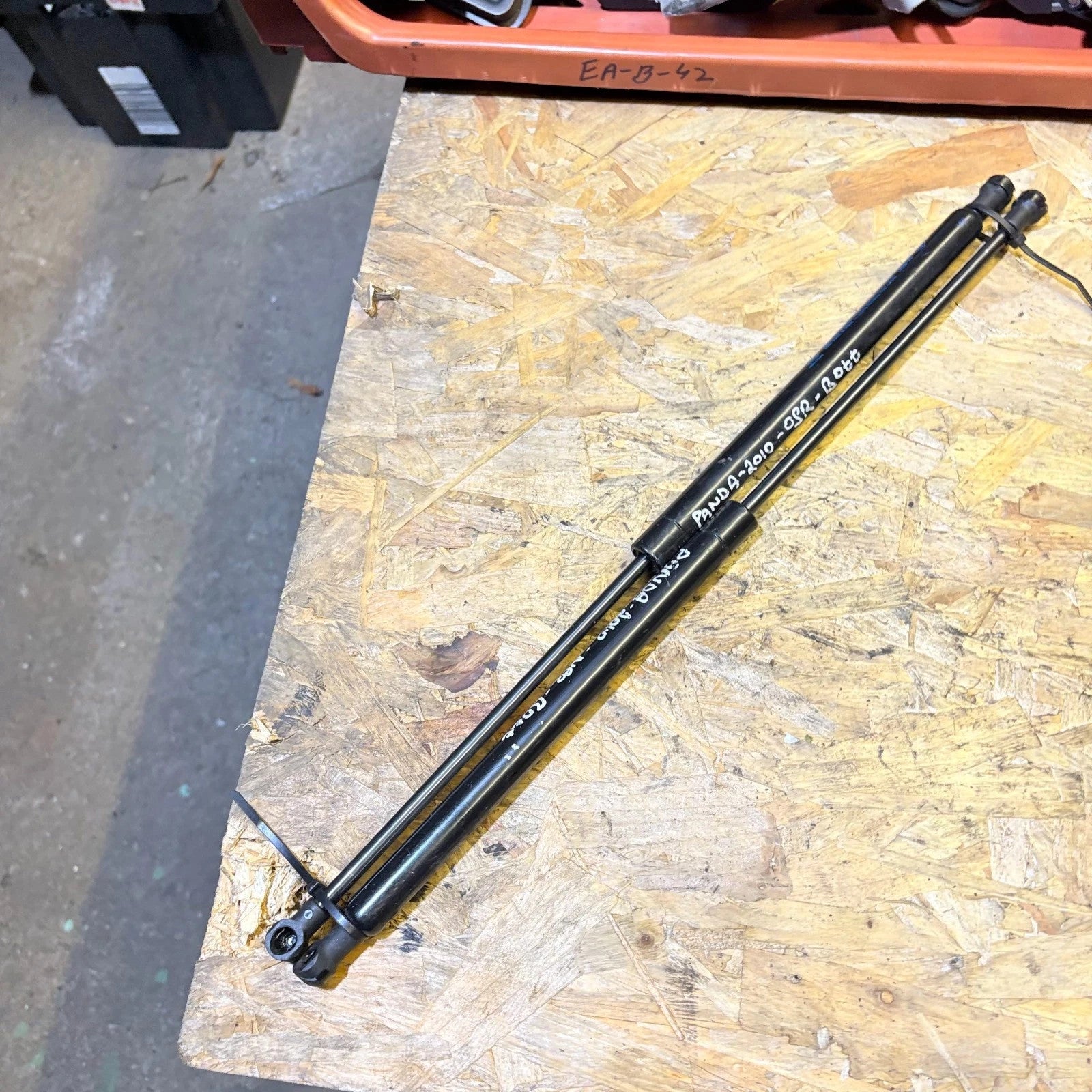 FIAT PANDA 04-11 REAR TAILGATE BOOT STRUTS RIGHT & LEFT