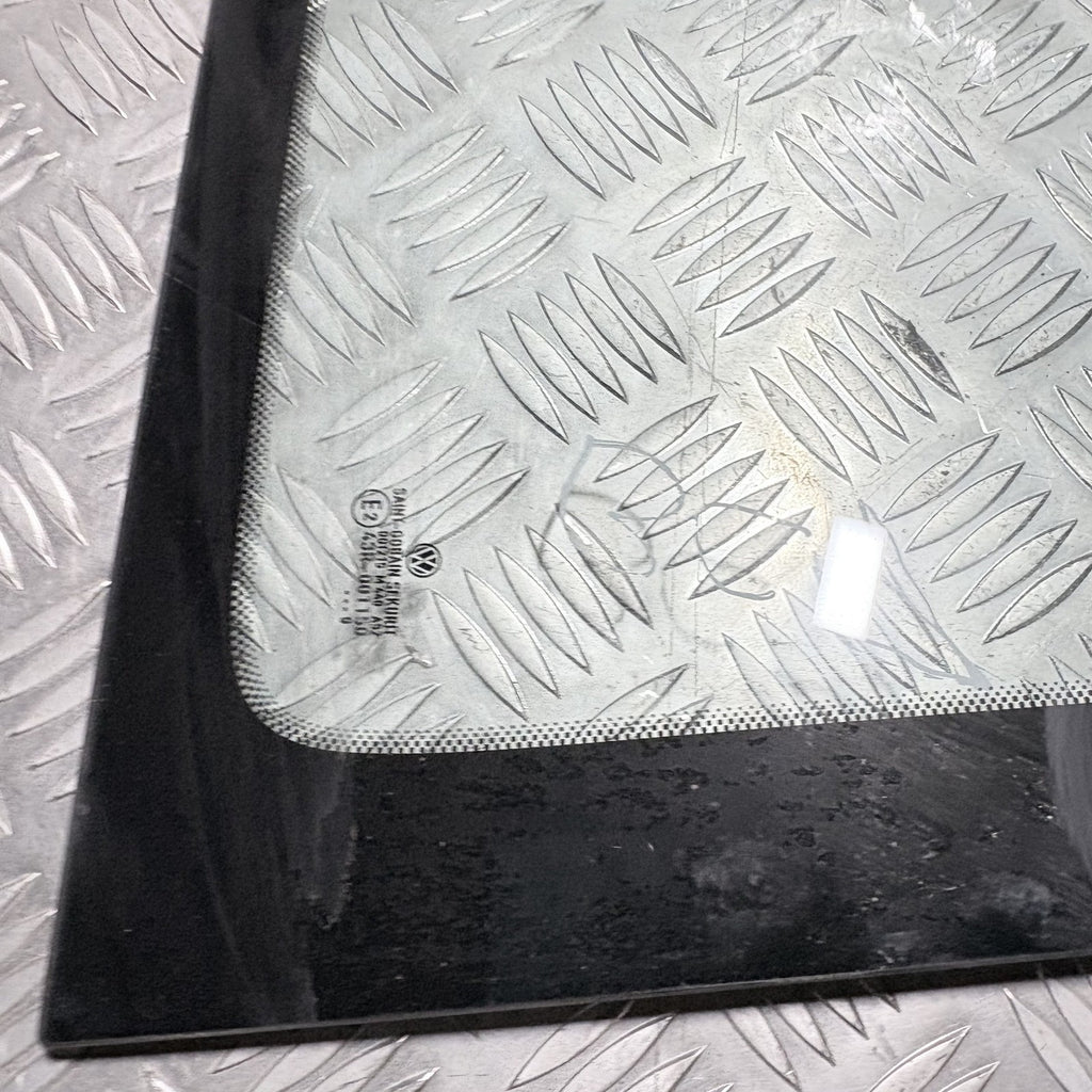 VW Fox 2005-2012 Rear Right/OSR Fixed Quarter Window Glass 5Z3845302C