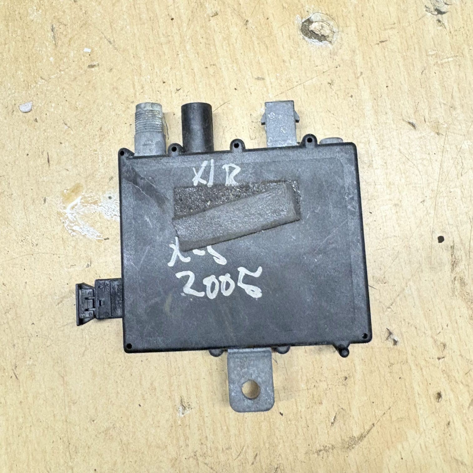 BMW X5 E53 2000-2006 Radio Aerial Amplifier Trap Circuit 6906070 65256906070