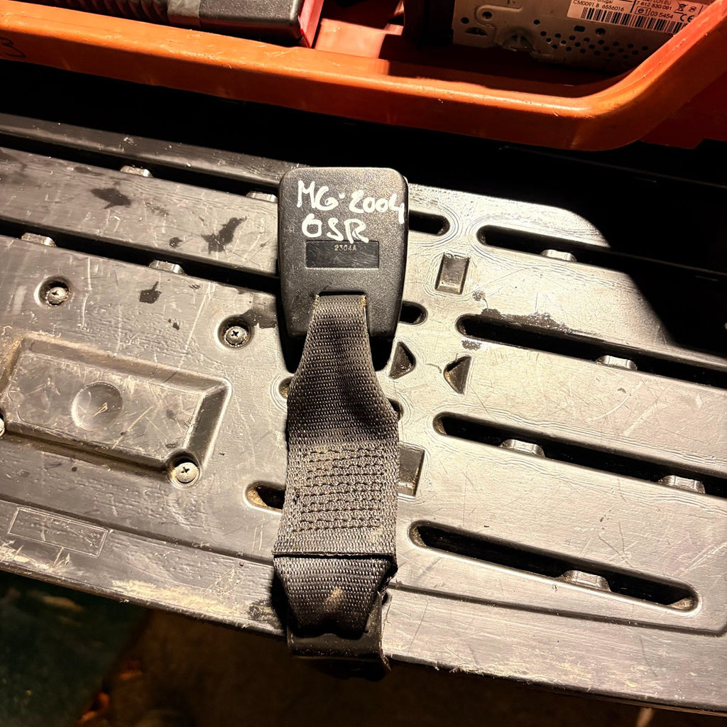 MG ZT 2004-2005 Rear Right Driver Offside Seat Belt Buckle Receiver Latch Clip