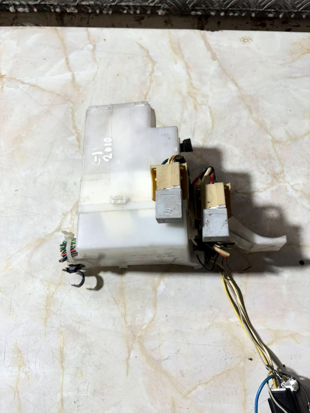 7126xa1 7126-xa1 Fuse box for Citroen C1 UK487510-14 2010
