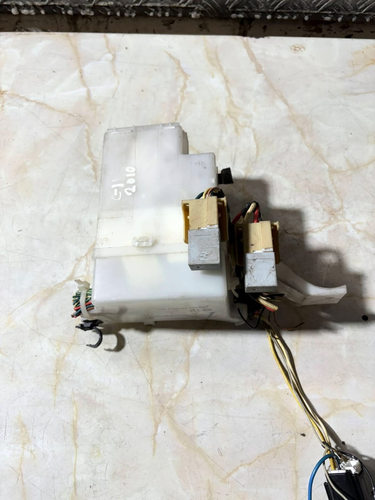 7126xa1 7126-xa1 Fuse box for Citroen C1 UK487510-14 2010