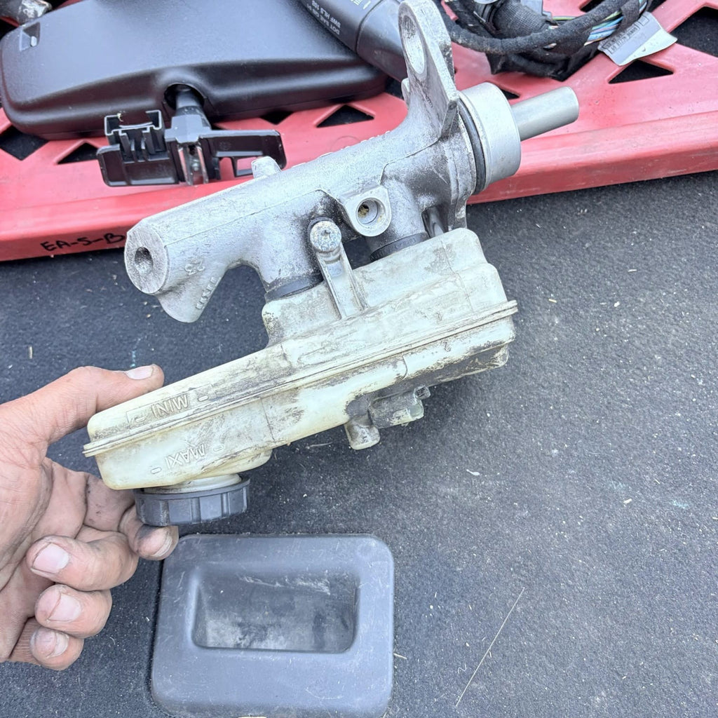 2004 RENAULT GRAND SCENIC BRAKE MASTER CYLINDER PETROL 2000PETROL 32067111-2