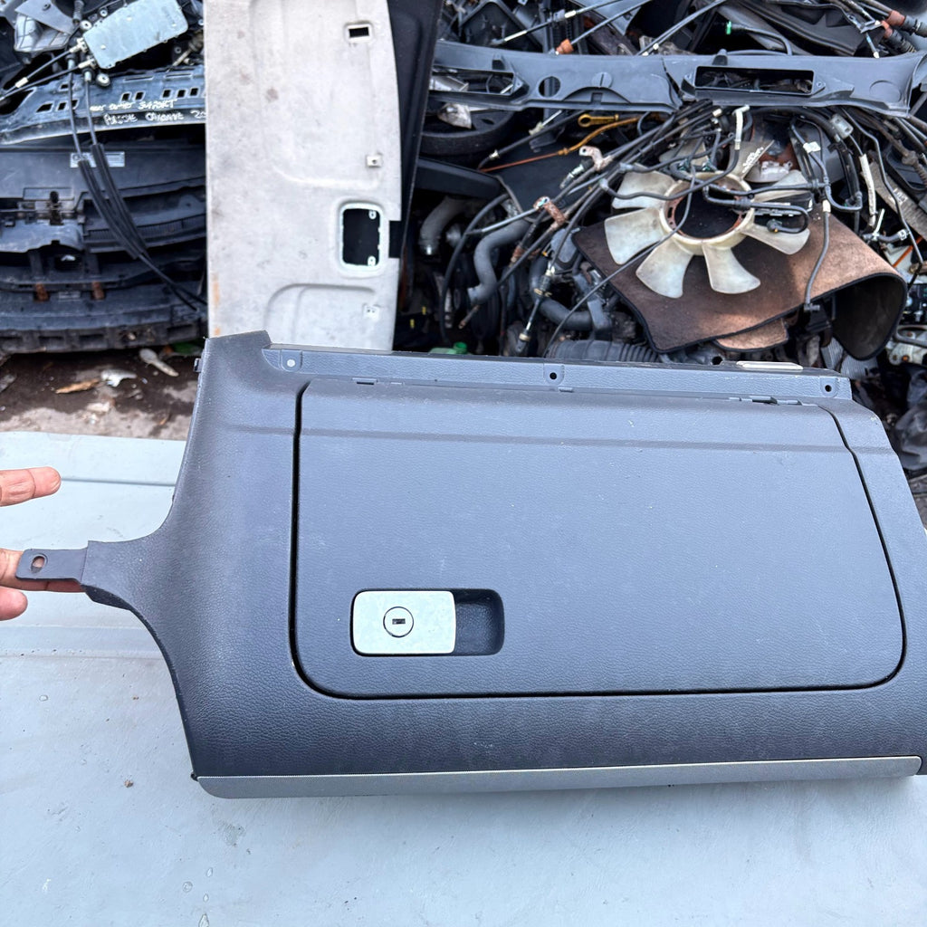 2010 VOLKSWAGEN GOLF GLOVE BOX 1K2857114C