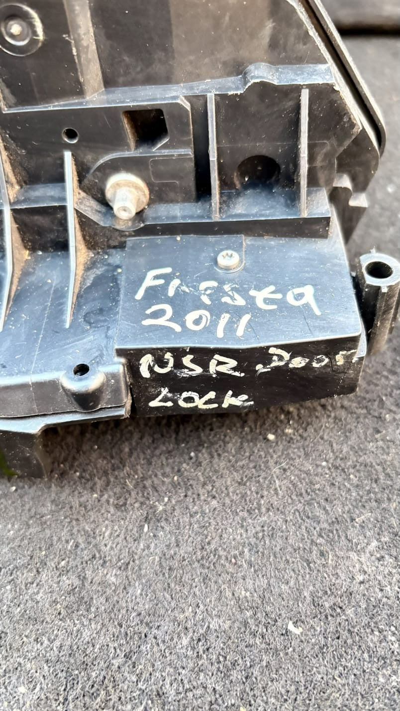 FORD FOCUS MK3 DOOR LOCK REAR PASSENGER NS LEFT BM5A-A26413-BC 2011