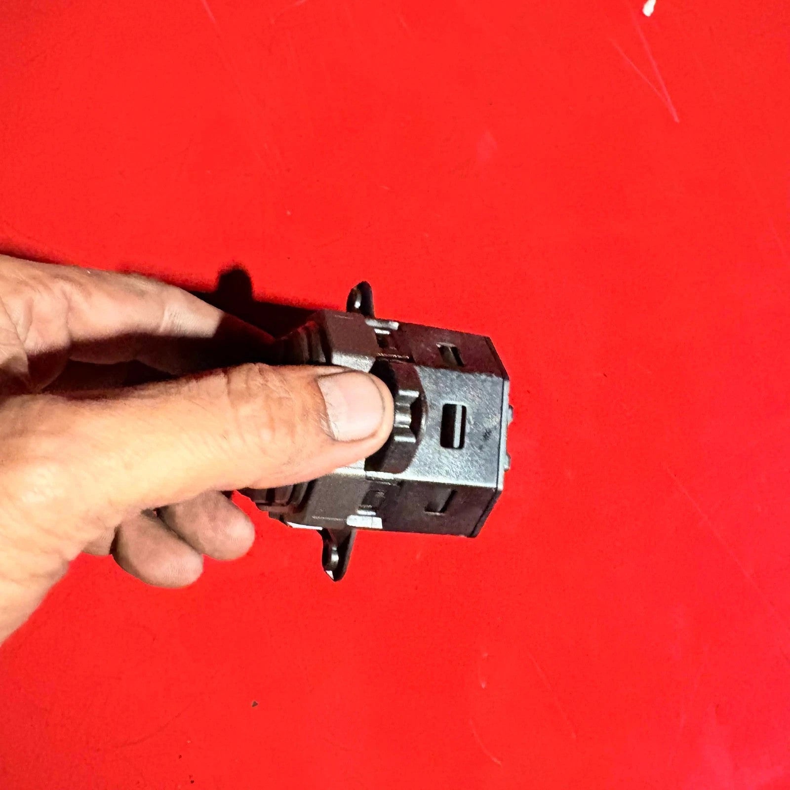 Land Rover Range Rover Traction Control Switch 30s10021994 2011-2017