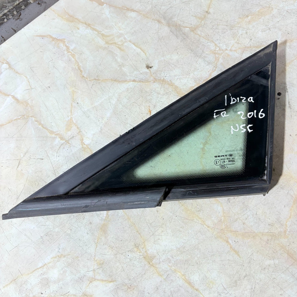 SEAT IBIZA FR 2016 LEFT FRONT QUARTER WINDOW GLASS 43R001564
