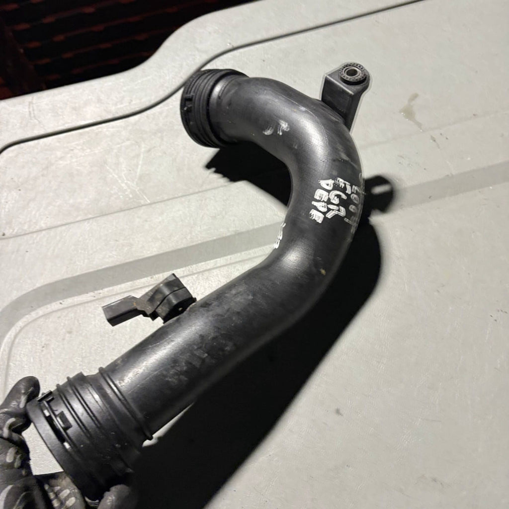 VW Passat B6 05-10 2.0 TDI Turbo Intercooler Pipe Hose 1K0145770D