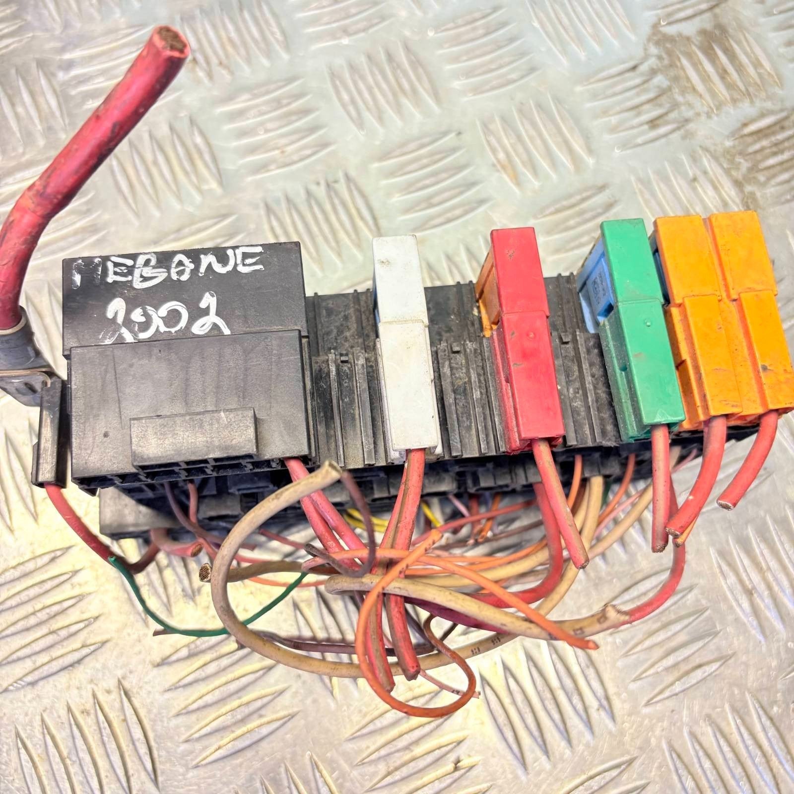 FUSE BOX RENAULT MEGANE 1995-2003 16V