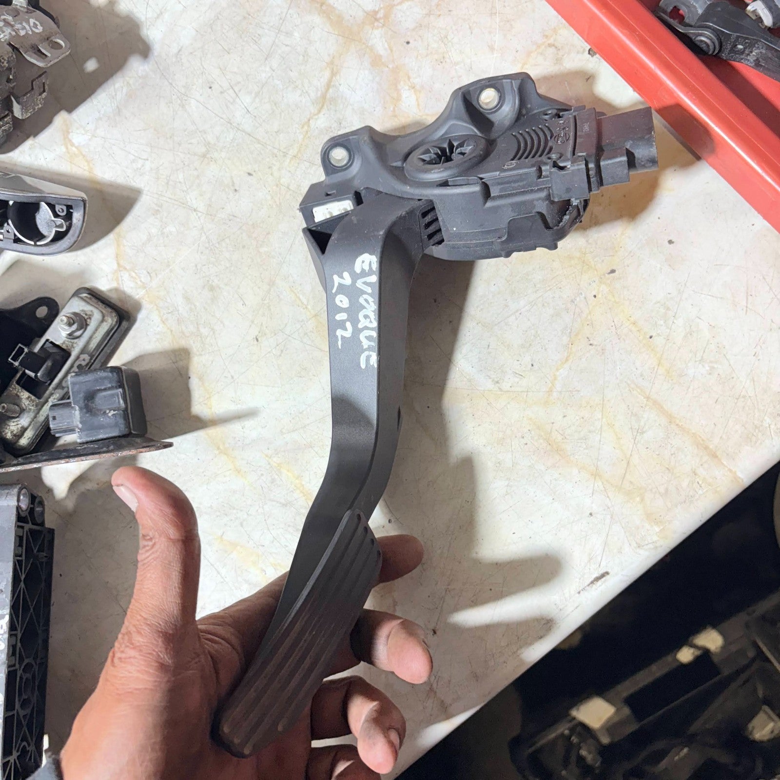RANGE ROVER EVOQUE L538 ACCELERATOR THROTTLE PEDAL BJ32-9F836-BB 2011-2018