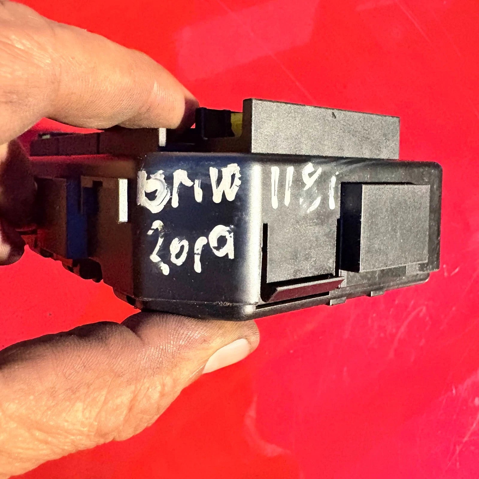 BMW 118i 2019 Power Distribution Fuse Box Front 19549.000.001