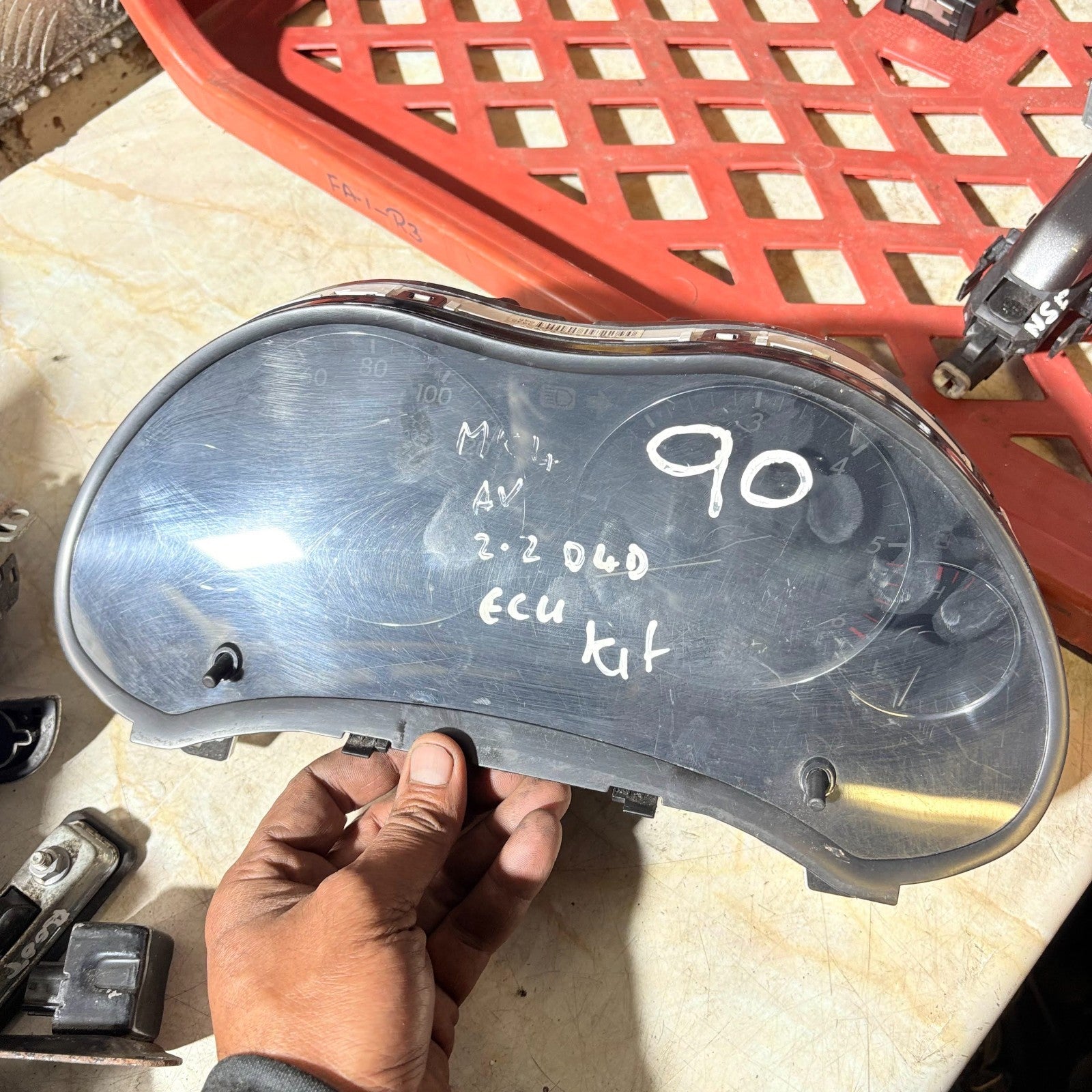 Toyota Avensis T25 2.2 D-4D Speedometer Instrument Cluster MB257430-5642