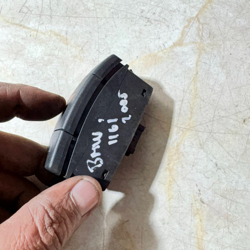 BMW 1 Series E87 130i Hazard Warning Light Switch Dashboard 549529100 05-07