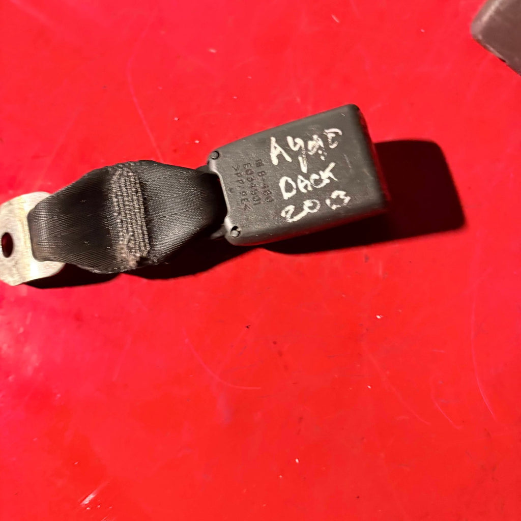 TOYOTA AYGO 2013 Back SEAT BELT BUCKLE CLIP REAR LEFT E034501