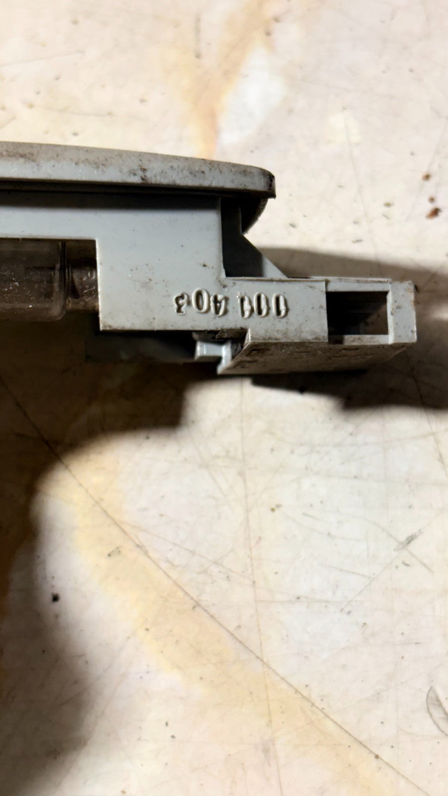 VOLKSWAGEN INTERIOR LIGHT 3B0947113