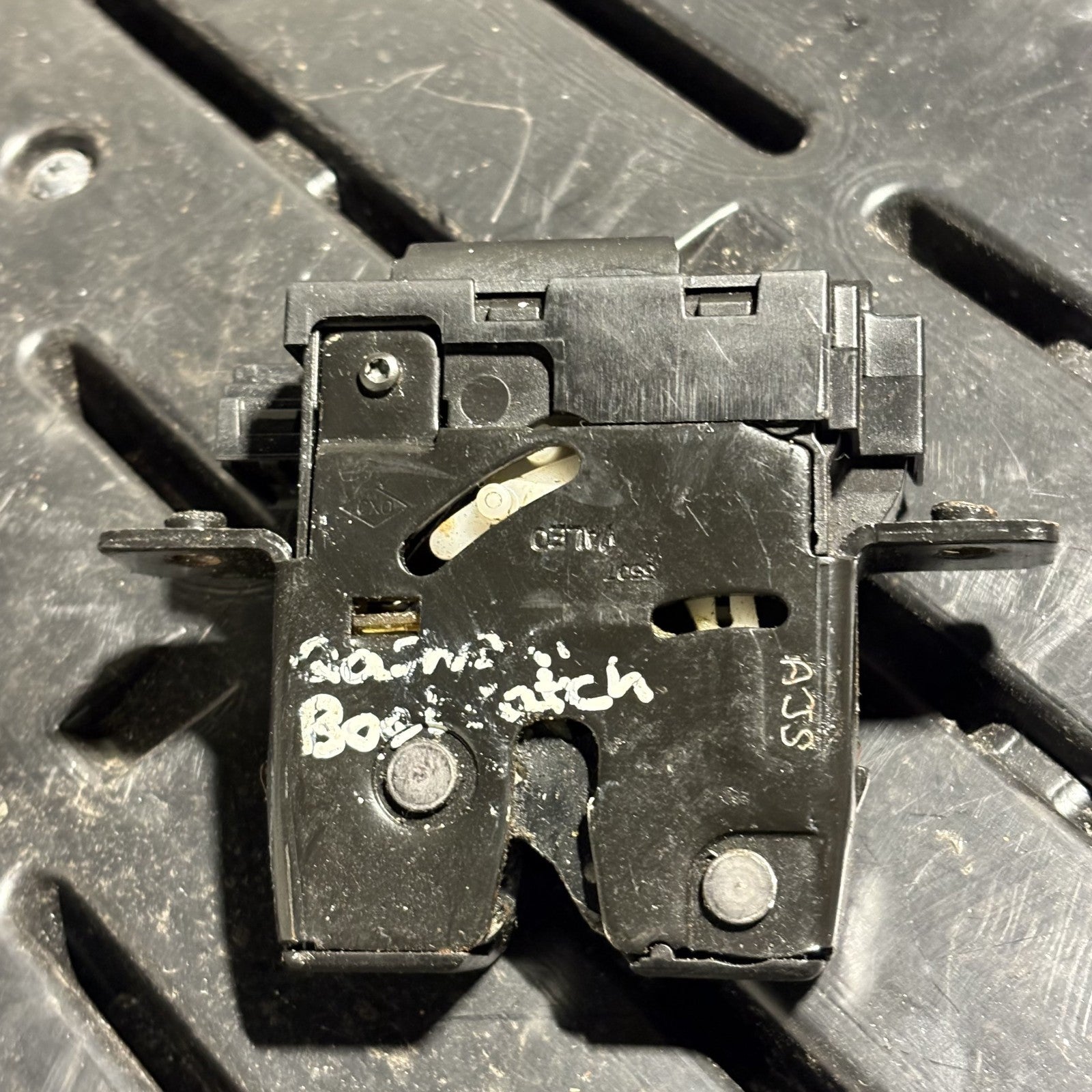 NISSAN QASHQAI 2006-2013 TAILGATE BOOT LOCK CATCH ACTUATOR MECHANISM
