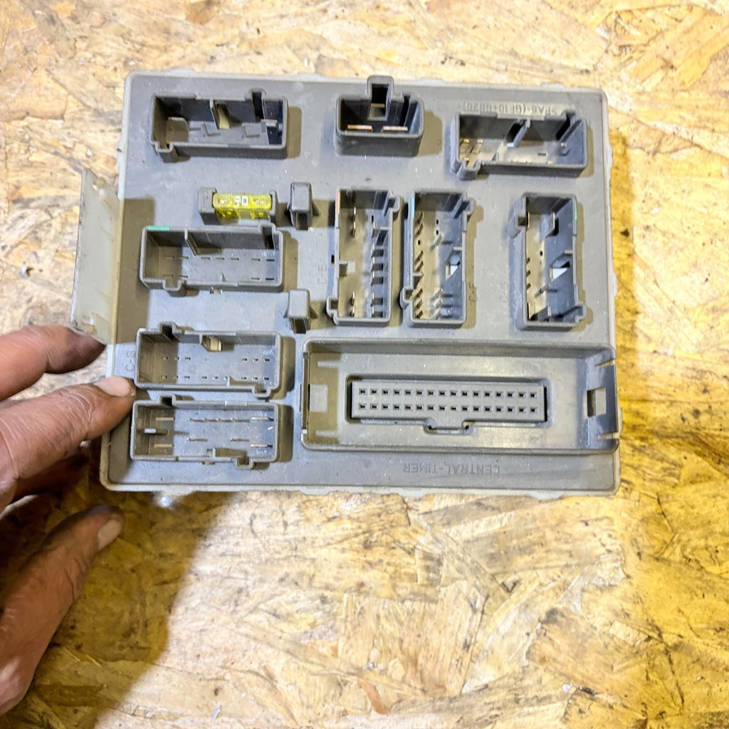 Ford Transit Connect 2003 Fuse Relay Box