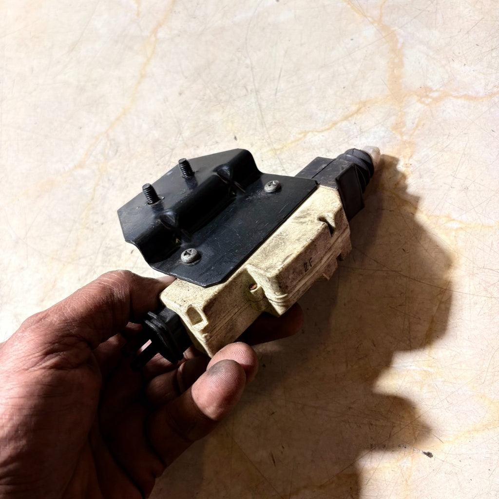 Peugeot Boxer 244 2002-2006 Front Right Door Central Locking Actuator Motor