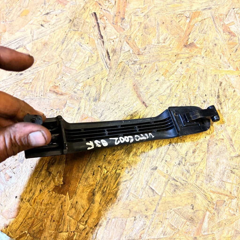 MERCEDES BENZ W639 VITO FRONT EXTERIOR DOOR HANDLE RIGHT SIDE 2002
