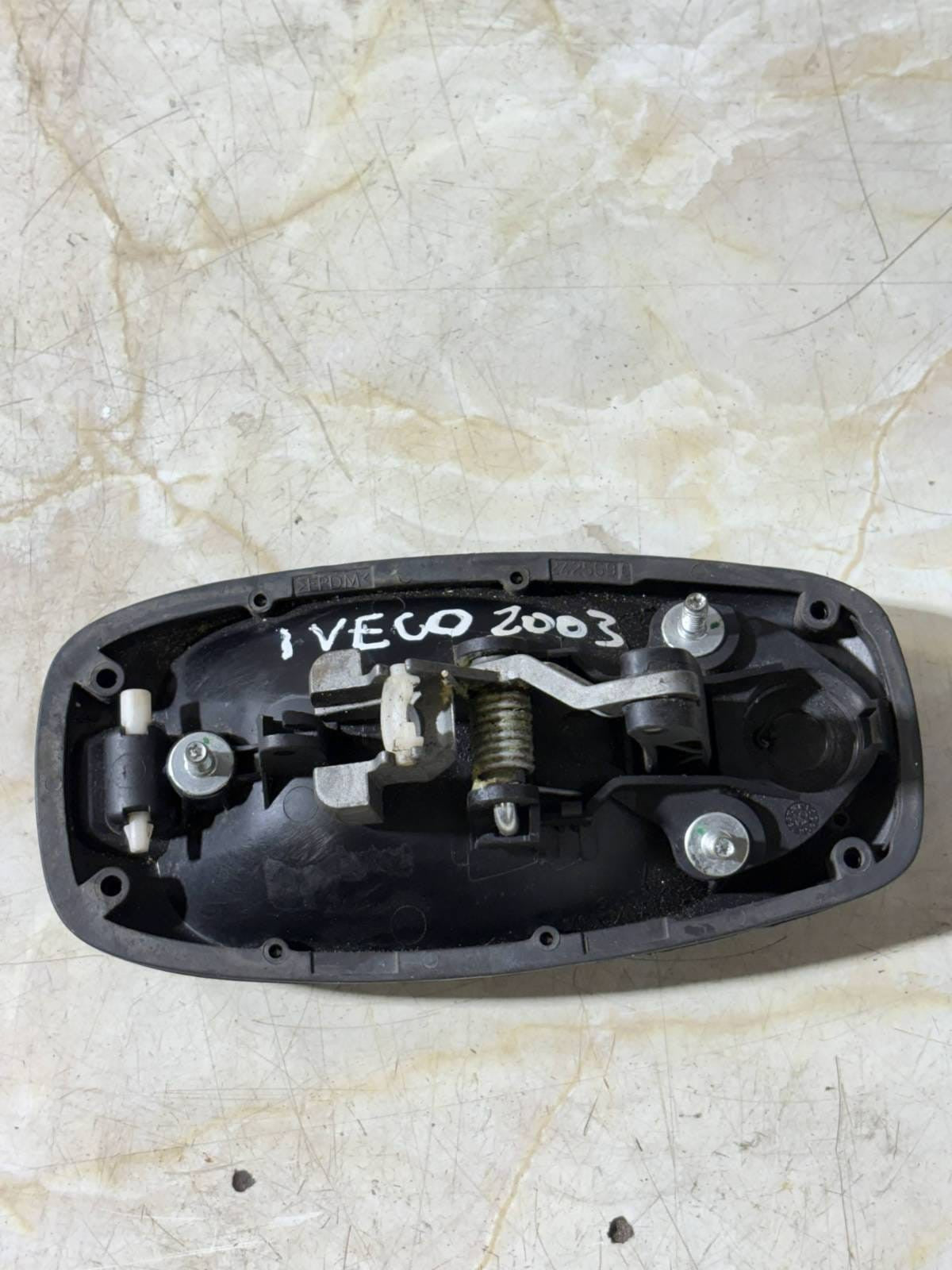 Peugeot Bipper Or Nemo Sliding Door Exterior Handle Left Side 242559C 2003