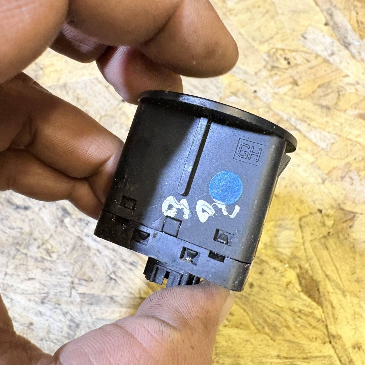 KIA Picanto MK1 Passenger Airbag ON OFF Switch Module